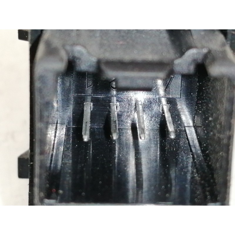 Recambio de mando elevalunas trasero izquierdo para ford c-max titanium referencia OEM IAM AM5T14529AA 10006521 10042219