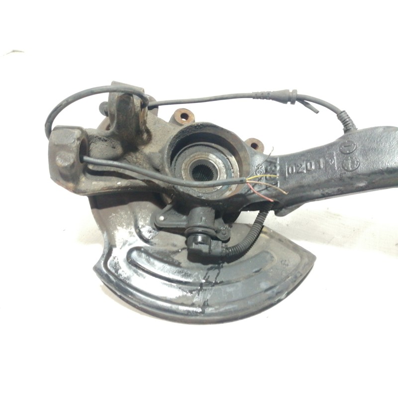 Recambio de mangueta delantera izquierda para volkswagen passat berlina (3b3) comfortline referencia OEM IAM 8D0407257  