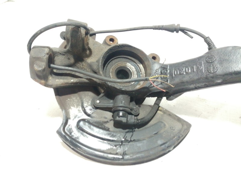 Recambio de mangueta delantera izquierda para volkswagen passat berlina (3b3) comfortline referencia OEM IAM 8D0407257  