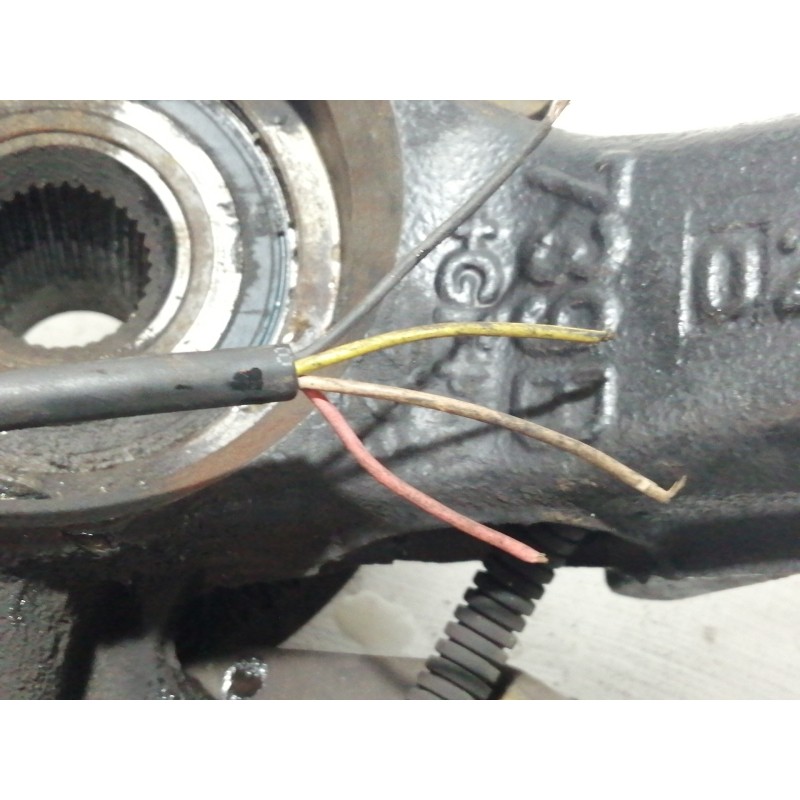 Recambio de mangueta delantera izquierda para volkswagen passat berlina (3b3) comfortline referencia OEM IAM 8D0407257  