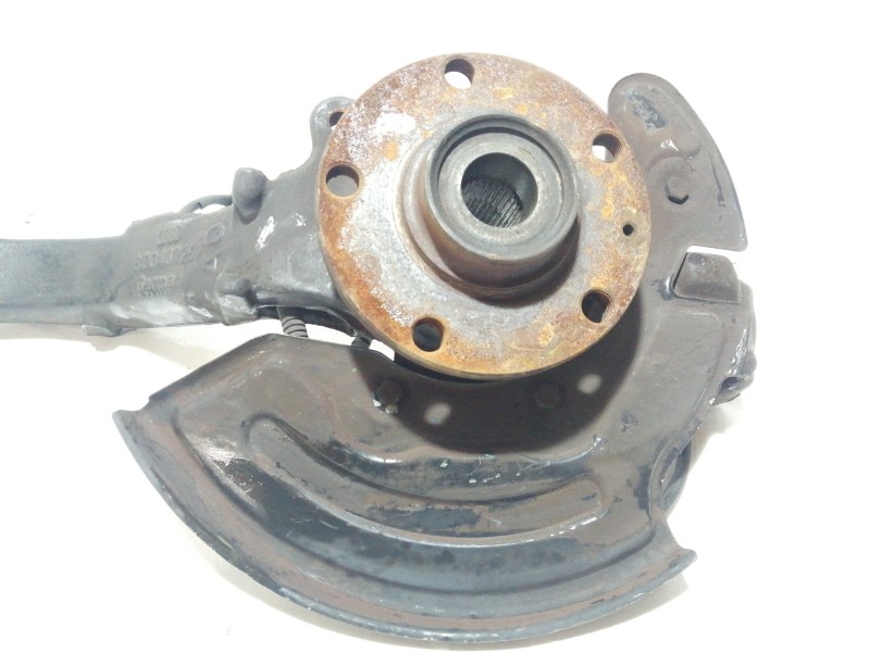 Recambio de mangueta delantera izquierda para volkswagen passat berlina (3b3) comfortline referencia OEM IAM 8D0407257  