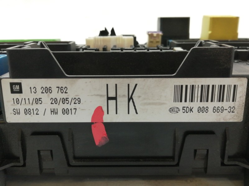 Recambio de caja reles / fusibles para opel astra h berlina elegance referencia OEM IAM 5DK00866932  