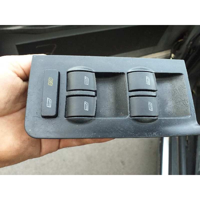 Recambio de mando elevalunas delantero izquierdo para audi a6 berlina (4b2) 2.5 tdi referencia OEM IAM 4B0959851  