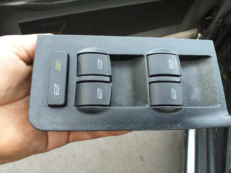 Recambio de mando elevalunas delantero izquierdo para audi a6 berlina (4b2) 2.5 tdi referencia OEM IAM 4B0959851  
