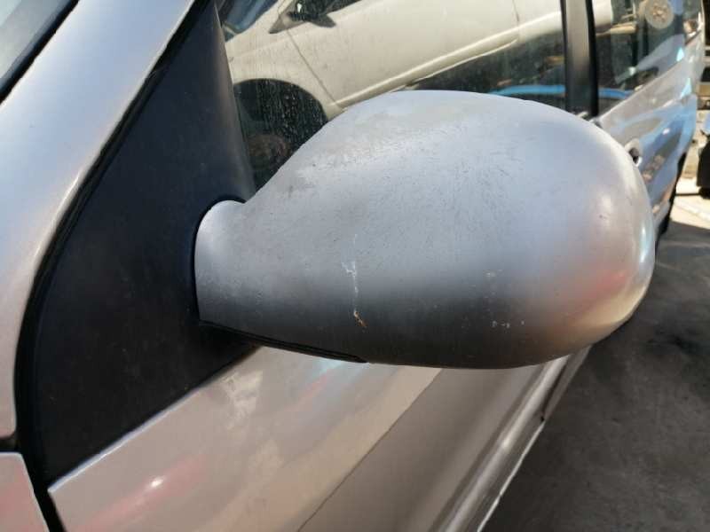 Recambio de retrovisor izquierdo para kia carnival td ls referencia OEM IAM 012107  