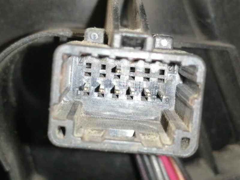 Recambio de retrovisor derecho para renault twingo authentique referencia OEM IAM 12803010  