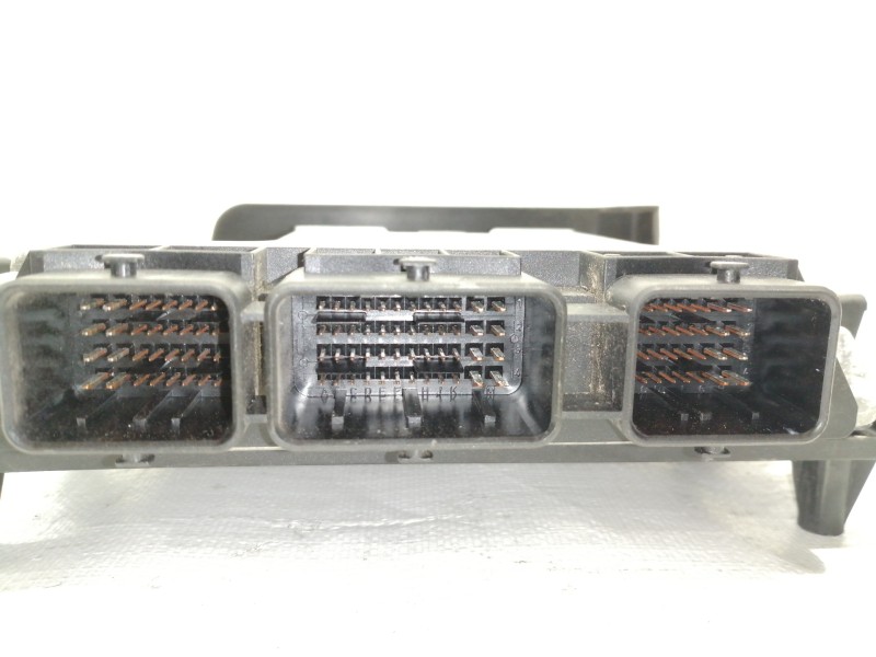 Recambio de centralita motor uce para citroën c5 berlina collection referencia OEM IAM 0281011561  