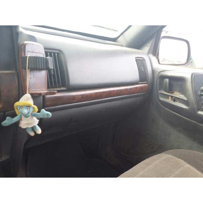 Recambio de guantera para jeep gr.cherokee (zj)/(z) 2.5 td laredo (z) referencia OEM IAM 4732040  