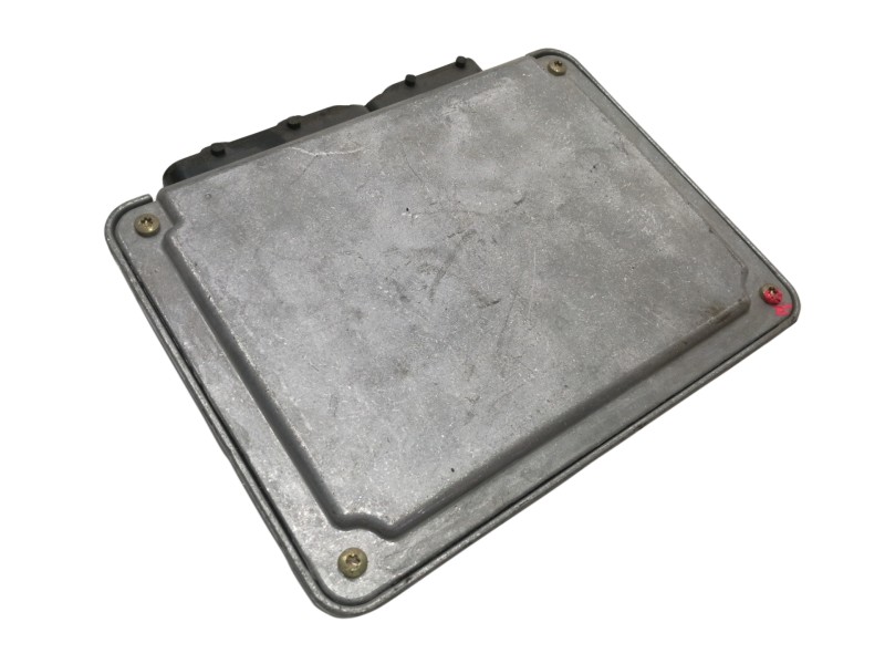 Recambio de centralita motor uce para opel vectra b berlina edition 2000 referencia OEM IAM 0281001633  