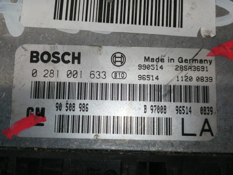 Recambio de centralita motor uce para opel vectra b berlina edition 2000 referencia OEM IAM 0281001633  