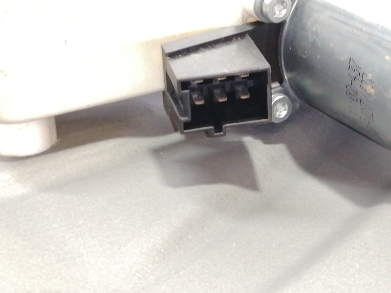 Recambio de elevalunas delantero derecho para mercedes-benz clase b (w245) 2.0 cdi cat referencia OEM IAM A1697203079  