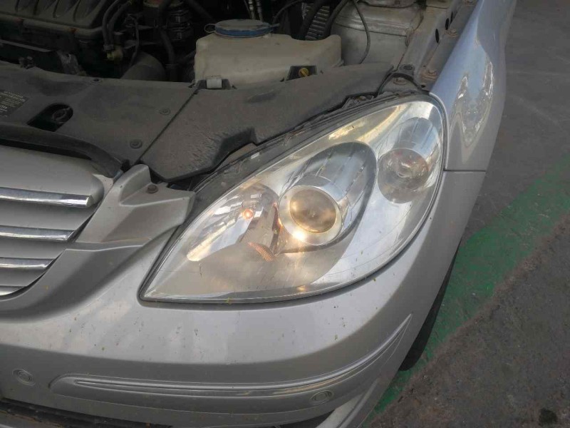 Recambio de faro izquierdo para mercedes-benz clase b (w245) 2.0 cdi cat referencia OEM IAM A1698202561  
