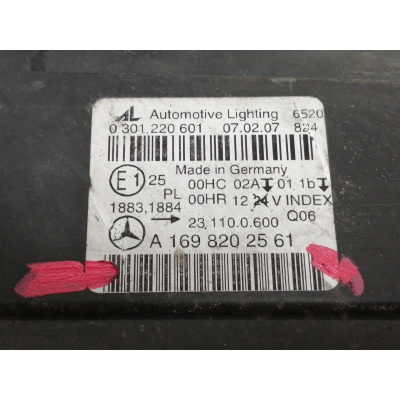 Recambio de faro izquierdo para mercedes-benz clase b (w245) 2.0 cdi cat referencia OEM IAM A1698202561  
