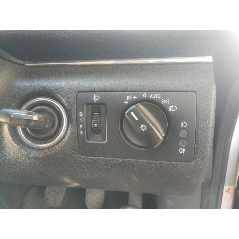 Recambio de mando luces para mercedes-benz clase b (w245) 2.0 cdi cat referencia OEM IAM 1695453004  