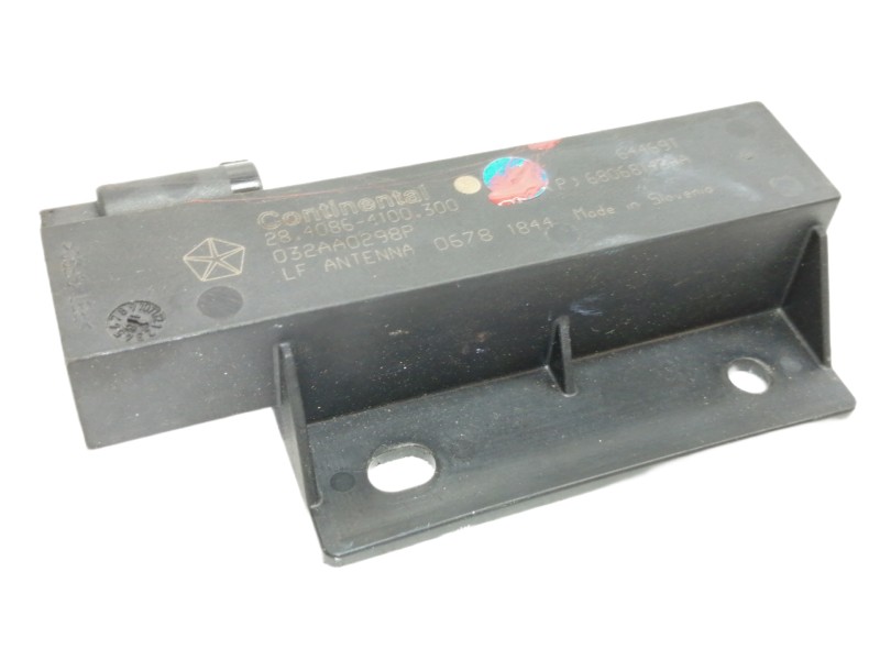 Recambio de antena para fiat 500 x (334) urban referencia OEM IAM 2840864100300 68068148AA 032AA0298P