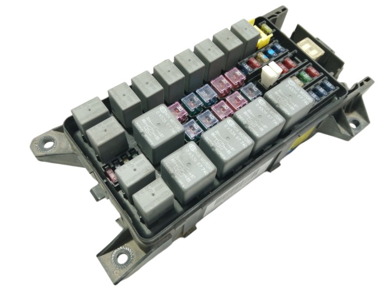 Recambio de caja reles / fusibles para kia carnival ii 2.9 crdi lx referencia OEM IAM 0K53H66760  