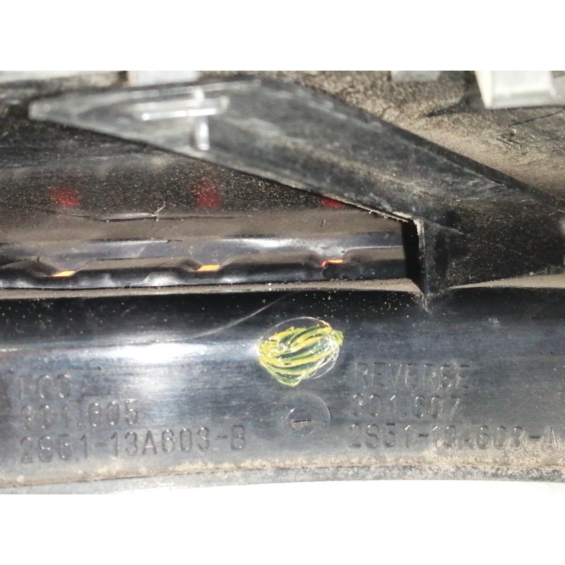 Recambio de piloto trasero izquierdo para ford fiesta (cbk) ambiente referencia OEM IAM 2S5113A603B  