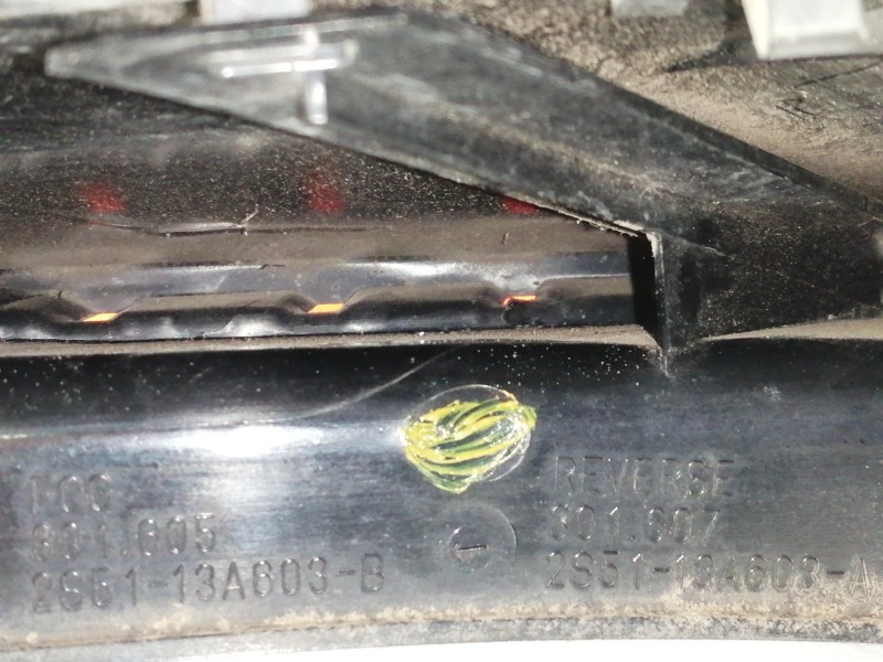 Recambio de piloto trasero izquierdo para ford fiesta (cbk) ambiente referencia OEM IAM 2S5113A603B  