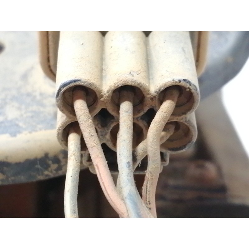 Recambio de faro derecho para opel monterey rs referencia OEM IAM   