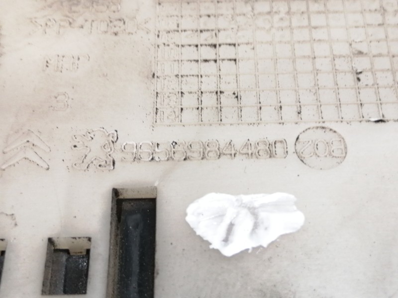 Recambio de caja reles / fusibles para citroën c3 picasso exclusive referencia OEM IAM 9656984480  