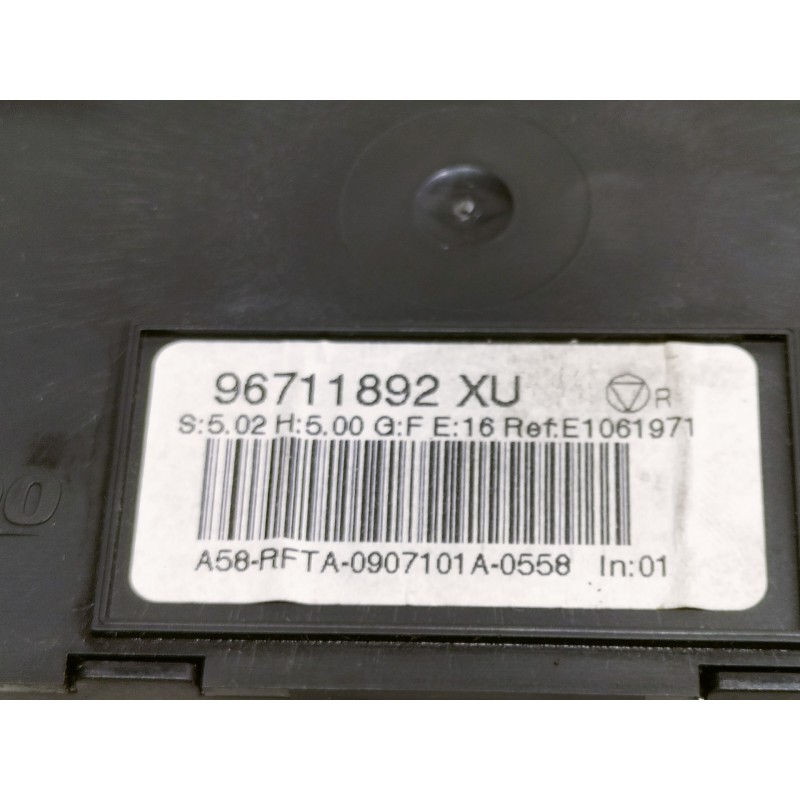 Recambio de mando calefaccion / aire acondicionado para citroën c3 picasso exclusive referencia OEM IAM 96711892XU E1061971 