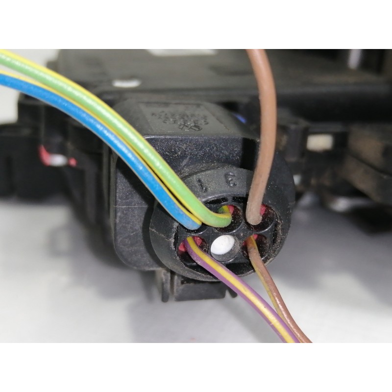 Recambio de cerradura puerta trasera izquierda para skoda fabia combi (5j5) style referencia OEM IAM 05A6Y0839015A  