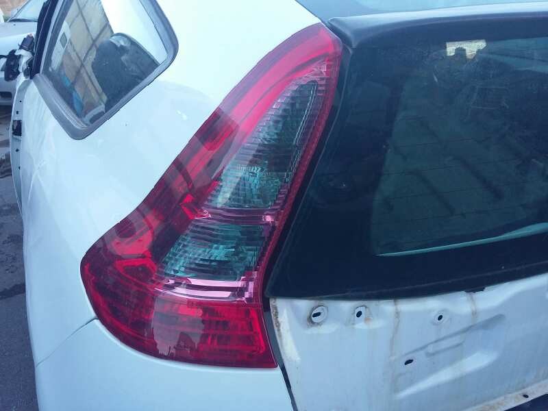 Recambio de piloto trasero izquierdo para citroën c4 berlina vtr plus referencia OEM IAM 9646801777 4CXX13405A 79998D 4CXX13451A