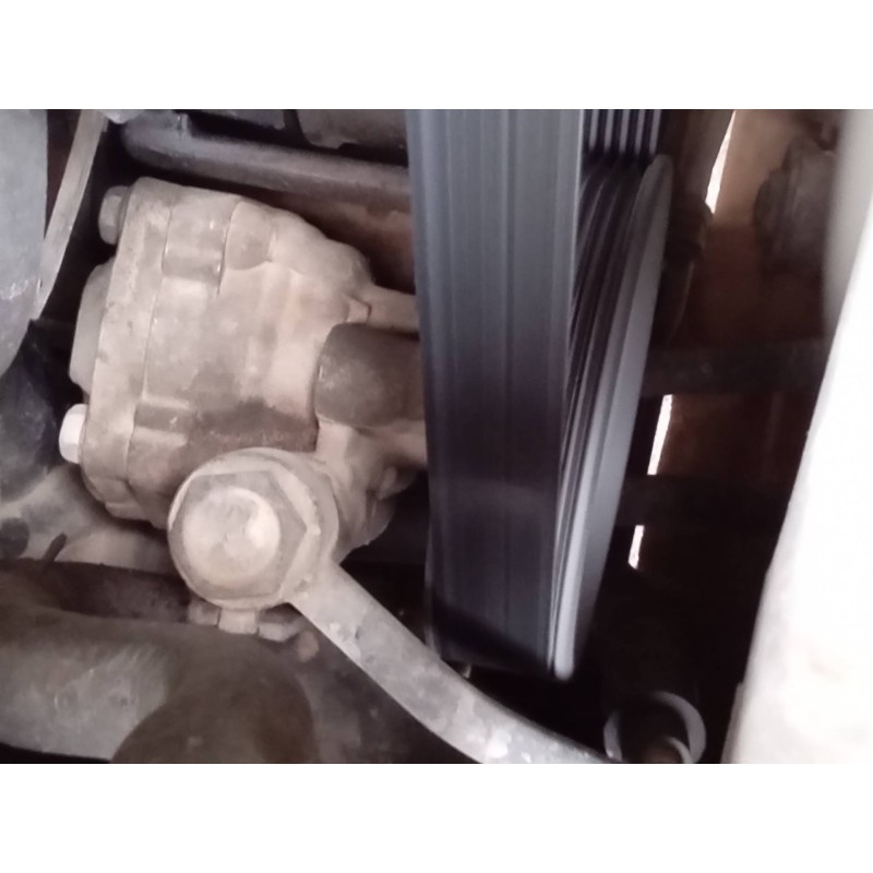 Recambio de bomba direccion para kia sorento 2.5 crdi vgt ex1 referencia OEM IAM 76024  