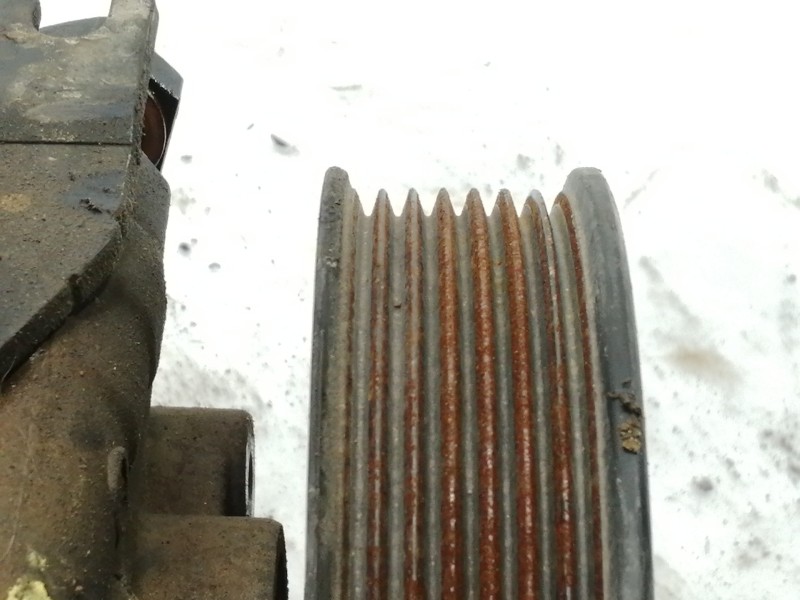 Recambio de bomba direccion para kia sorento 2.5 crdi vgt ex1 referencia OEM IAM 76024  