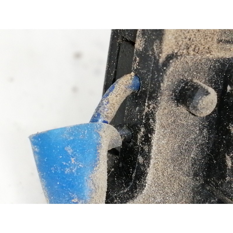 Recambio de cerradura puerta trasera derecha para kia sorento 2.5 crdi vgt ex1 referencia OEM IAM   