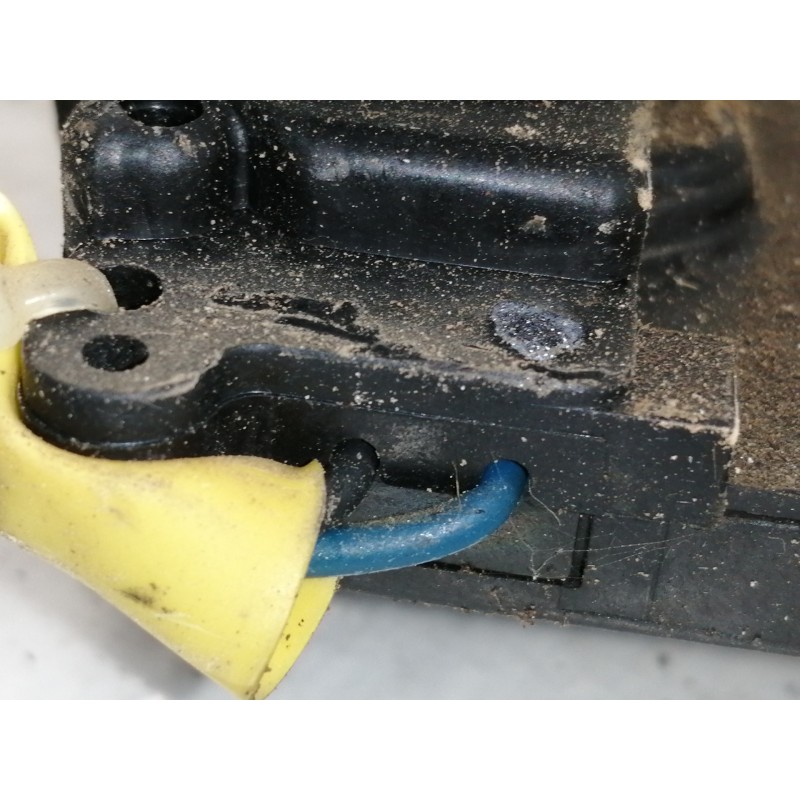 Recambio de cerradura puerta trasera izquierda para kia sorento 2.5 crdi vgt ex1 referencia OEM IAM   