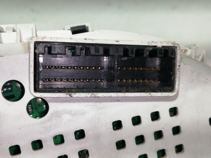 Recambio de cuadro instrumentos para kia sorento 2.5 crdi vgt ex1 referencia OEM IAM 940133E260  