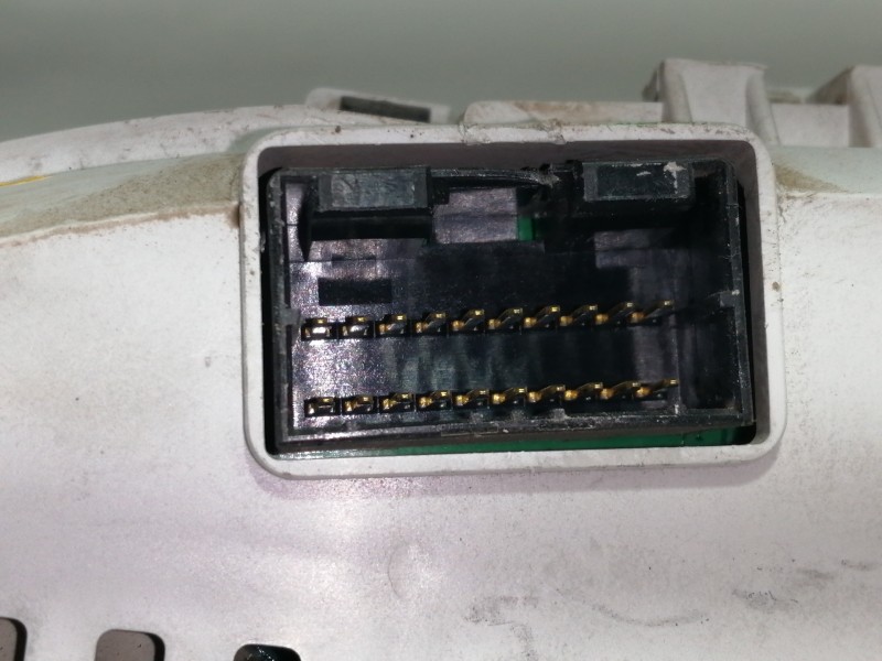 Recambio de cuadro instrumentos para kia sorento 2.5 crdi vgt ex1 referencia OEM IAM 940133E260  