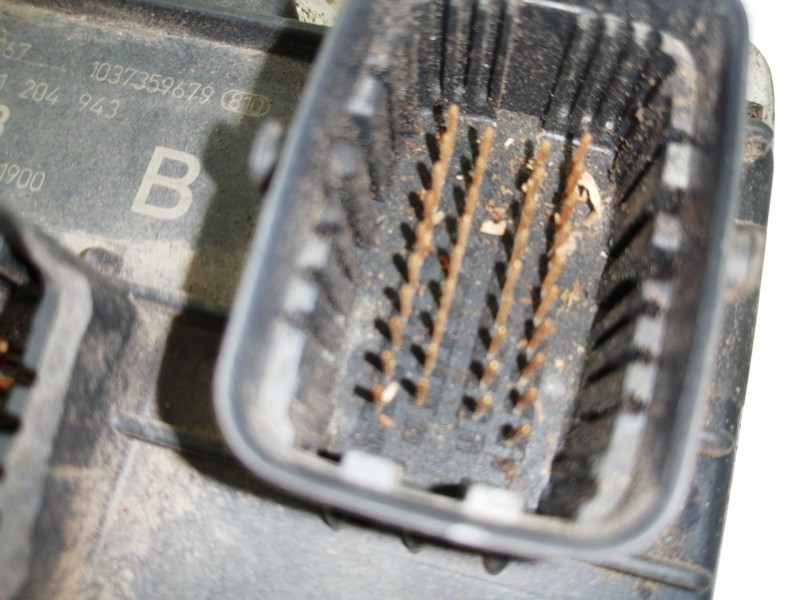 Recambio de centralita motor uce para alfa romeo 146 referencia OEM IAM 0261204943  