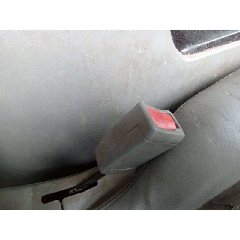 Recambio de enganche cinturon delantero derecho para kia sorento 2.5 crdi vgt ex1 referencia OEM IAM   