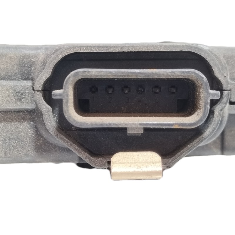 Recambio de cerradura puerta trasera derecha para renault clio iv business referencia OEM IAM 825002104R  