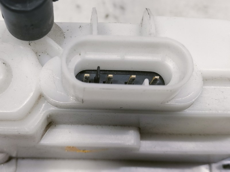 Recambio de cerradura puerta delantera izquierda para renault twingo authentique referencia OEM IAM 384978  