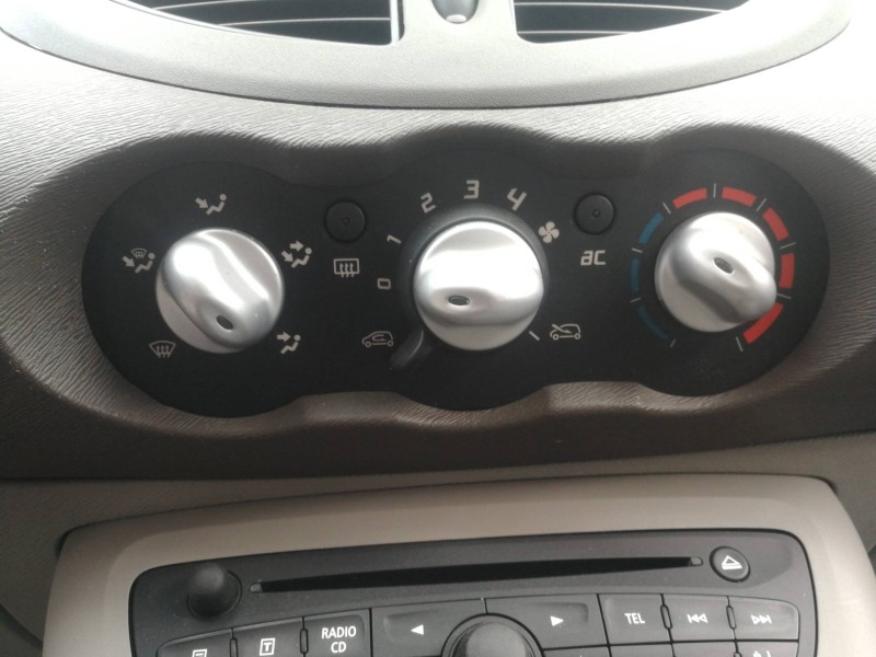 Recambio de mando calefaccion / aire acondicionado para renault twingo authentique referencia OEM IAM 0991283KX44 69837001 / 099