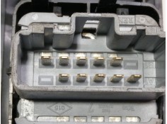 Recambio de mando elevalunas delantero izquierdo para renault twingo authentique referencia OEM IAM 8200356515 8200356515B  2