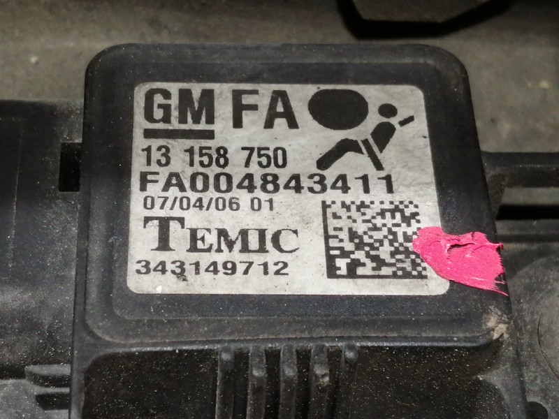 Recambio de travesaño superior para opel astra twin top cosmo referencia OEM IAM 13158750  