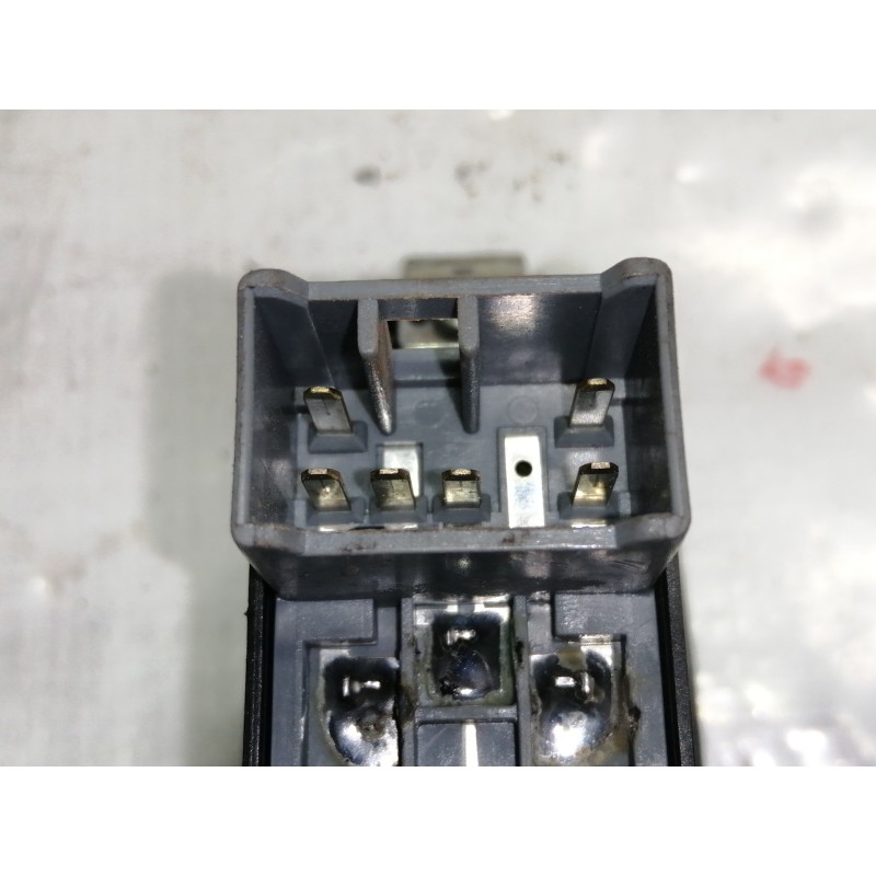 Recambio de mando elevalunas delantero derecho para chevrolet nubira berlina cdx referencia OEM IAM 612W16200  