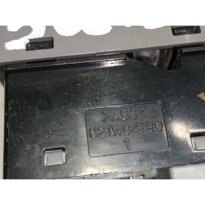 Recambio de mando elevalunas delantero derecho para chevrolet nubira berlina cdx referencia OEM IAM 612W16200  