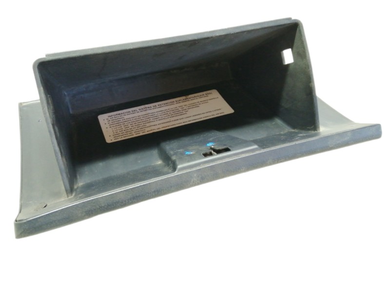 Recambio de guantera para hyundai getz (tb) 1.1 básico referencia OEM IAM 845111C000  