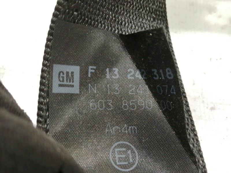 Recambio de cinturon seguridad trasero derecho para opel zafira b cosmo referencia OEM IAM 602892600B  