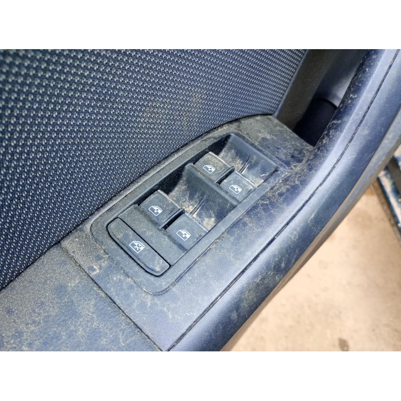 Recambio de mando elevalunas delantero izquierdo para seat ateca (kh7, khp) 1.5 tsi referencia OEM IAM 5G0959857GIHA  
