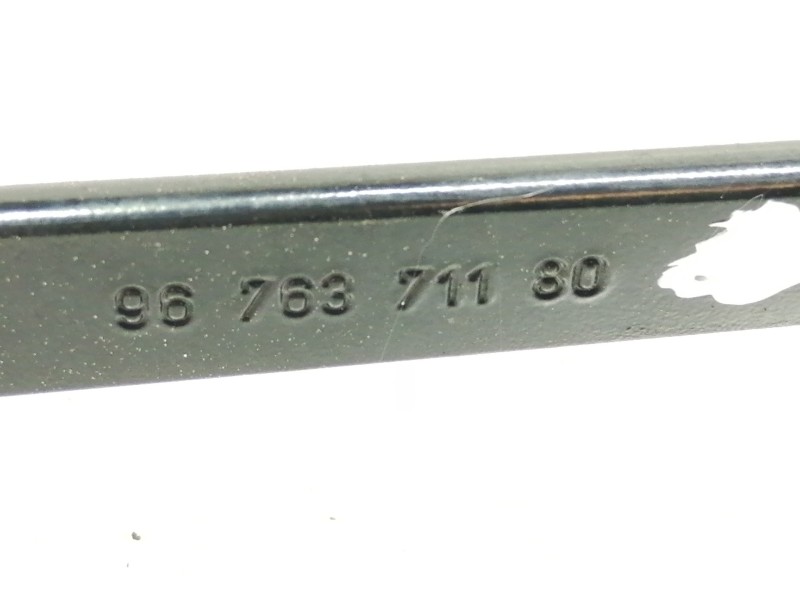 Recambio de brazo limpia delantero derecho para citroën c4 picasso 1.6 e-hdi fap referencia OEM IAM 9676371180  