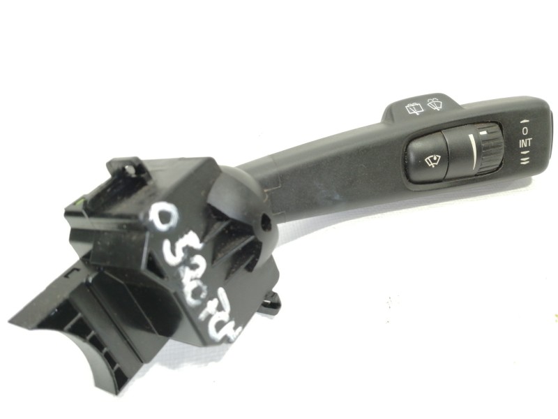 Recambio de mando limpia para volvo v50 familiar 2.0 d kinetic referencia OEM IAM 17D770  