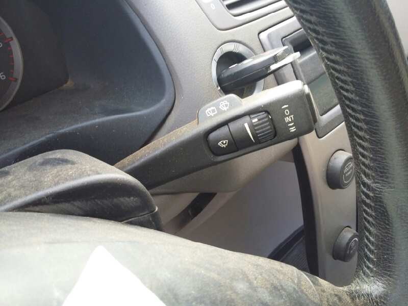 Recambio de mando limpia para volvo v50 familiar 2.0 d kinetic referencia OEM IAM 17D770  