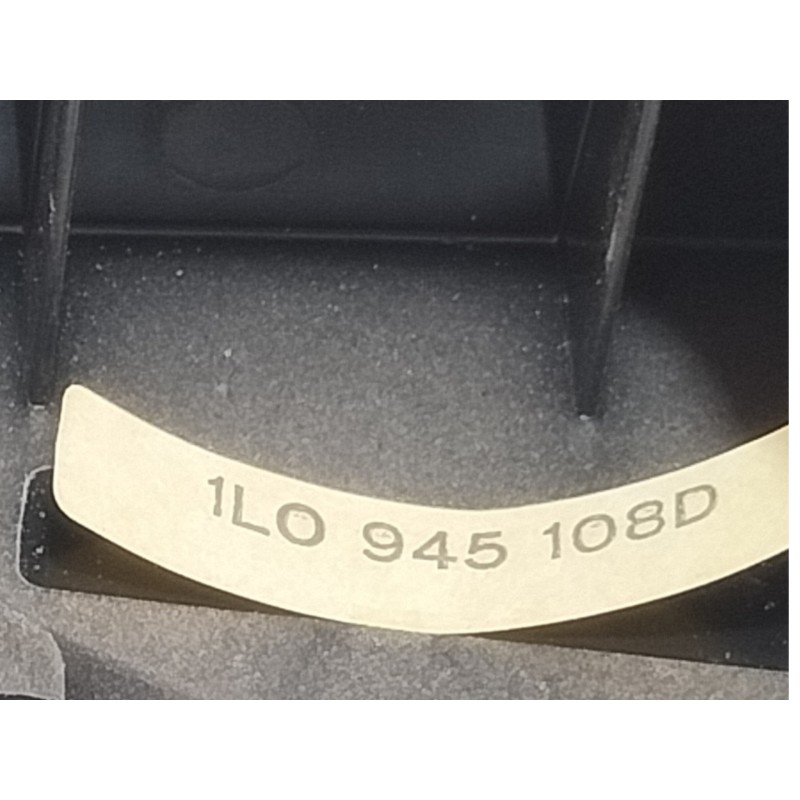 Recambio de piloto trasero derecho para seat toledo (1l) referencia OEM IAM 1L0945108D  