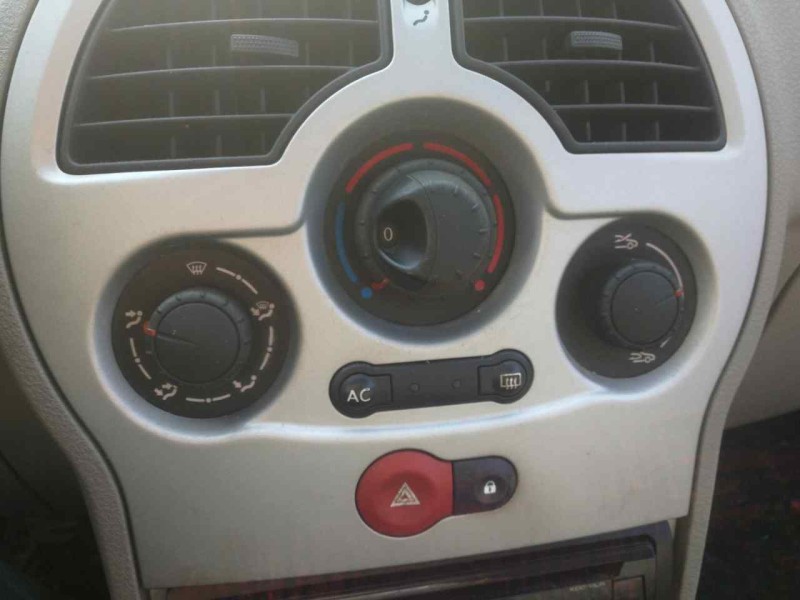 Recambio de mando calefaccion / aire acondicionado para renault modus confort dynamique referencia OEM IAM 030967W J77AC 6959000